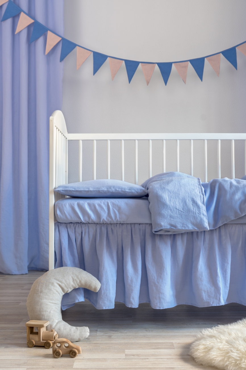 Baby blue crib set