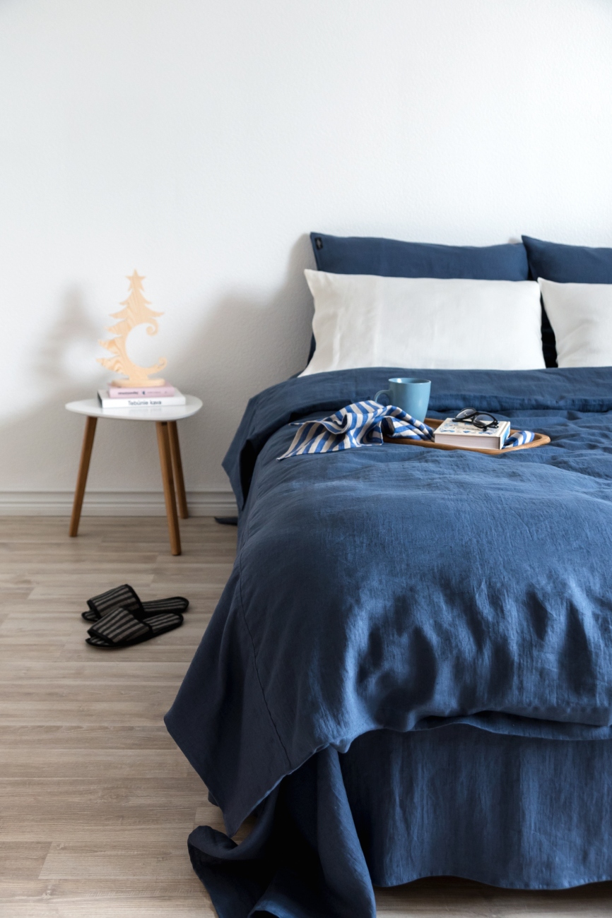 Denim blue linen bedding set