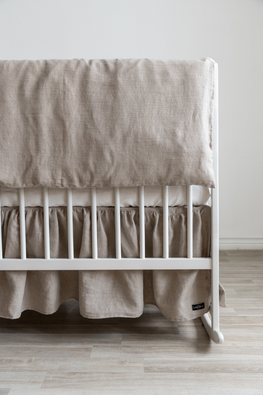 Four-piece crib set from natural linen
