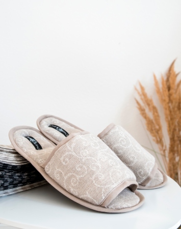 Jacquard linen blend bath slippers with arabesque print