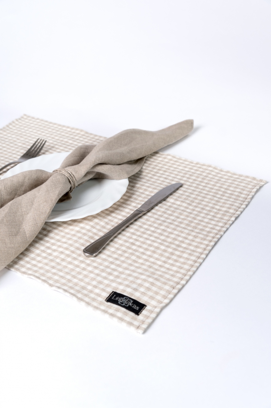 Mini check set of linen table placemats