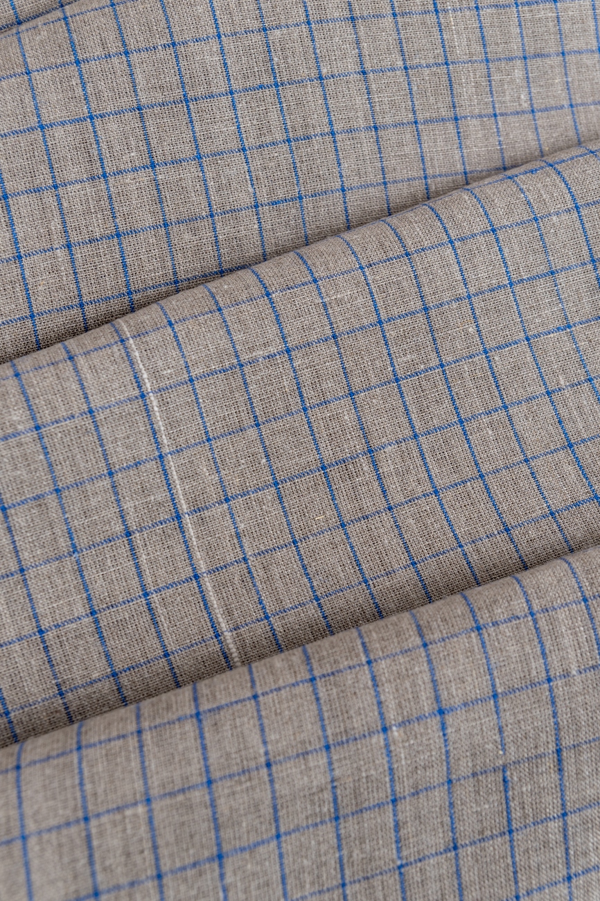 Natural middle-weight linen with blue graph checks