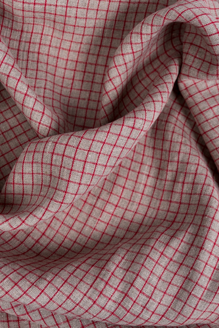 Natural middle-weight linen with red graph checks