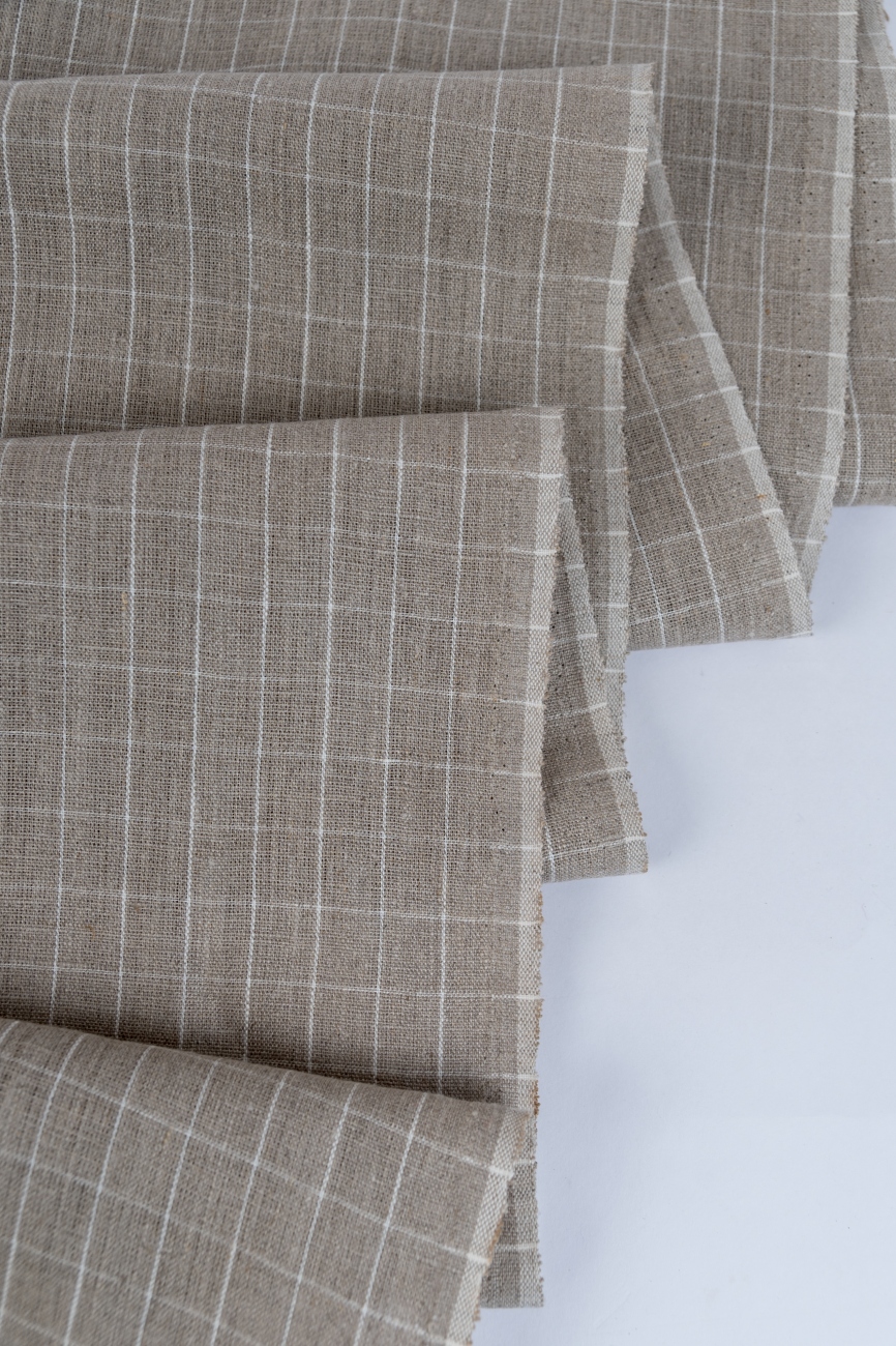 Natural middle-weight linen with white graph checks