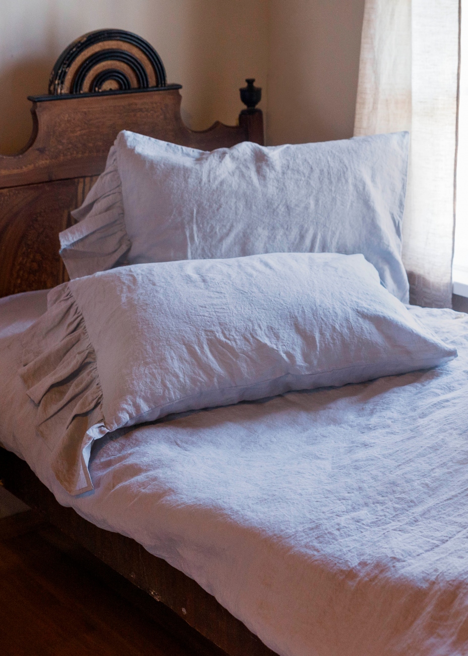 Pure linen pillowcase with ruffles