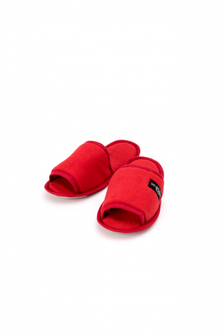 Red linen slippers