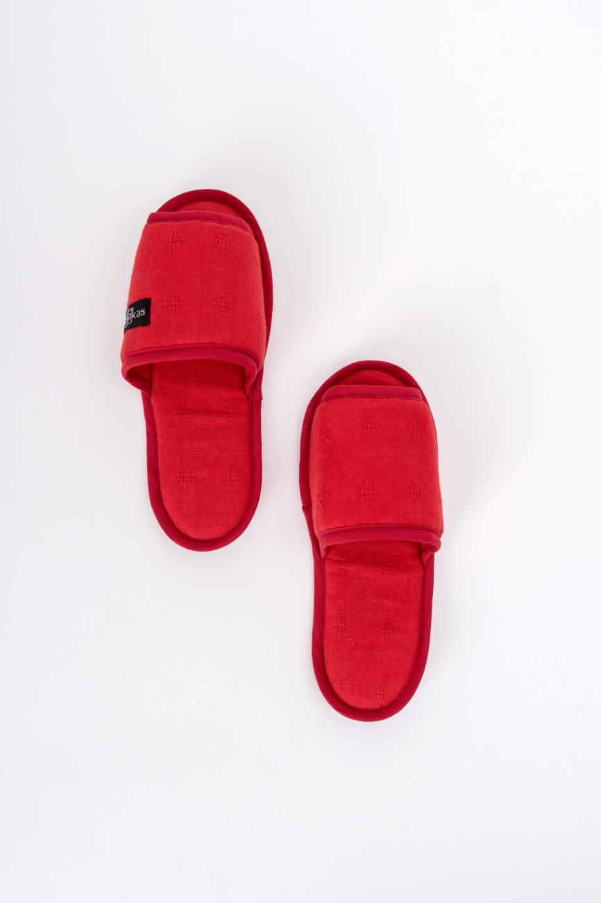 Red linen slippers