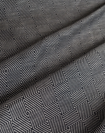 Reversible linen fabric with pattern