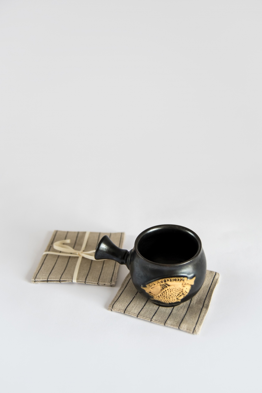 Set of 6 linen coasters with black pin stripe pattern