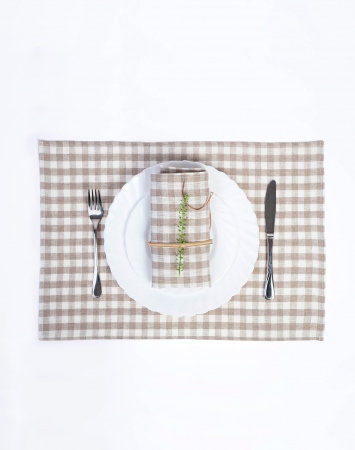 Set of linen table placemats with natural checks