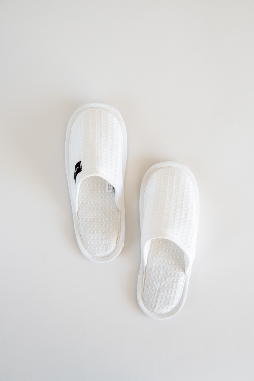 White waffle linen bath spa slippers
